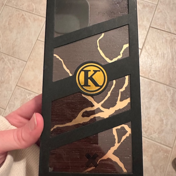 iPhone 14 plus Keyway case - Picture 3 of 3